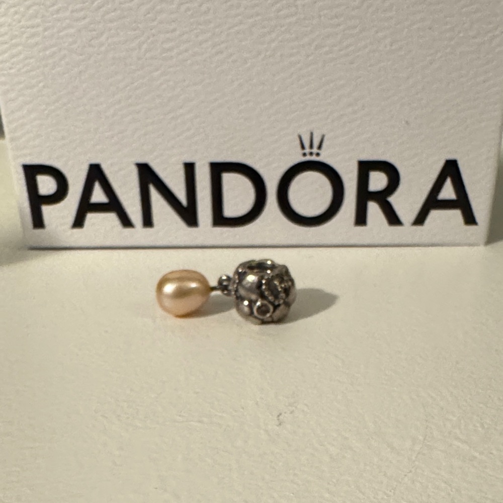 Pandora PEARL OF HEARTS Dangle Charm